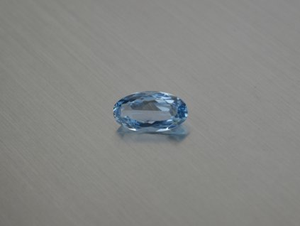 Spinell synthetisches  oval 7x13 mm blau farbe swiss Topas