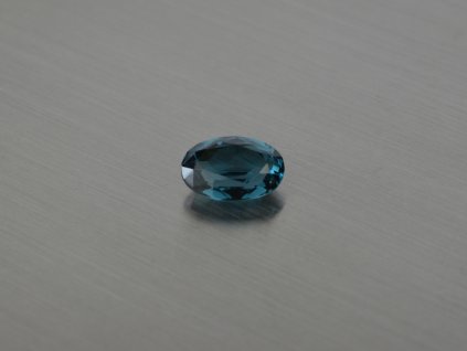 Spinell synthetisches  oval 8x12 mm blau farbe london Topas