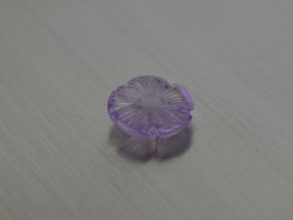 Ametyst naturlicher Blume 11.9 mm geschnitzt lila