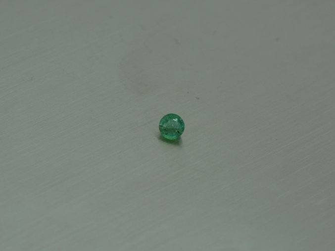 Smaragd naturlicher rund 4.2 mm facettiert