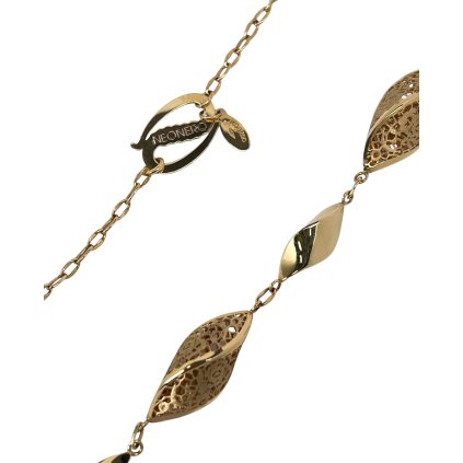 Zlatý dámsky náhrdelník s ornamentálnym vzorom