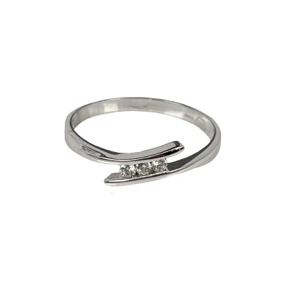 Zlatý prsteň z bieleho zlata s tromi žiarivými zirkónmi