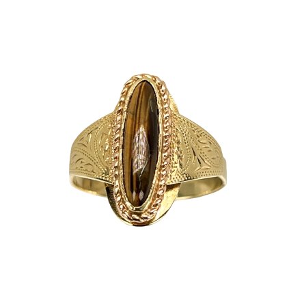Zlatý prsteň s gravírom a hnedým kameňom tigrie oko
