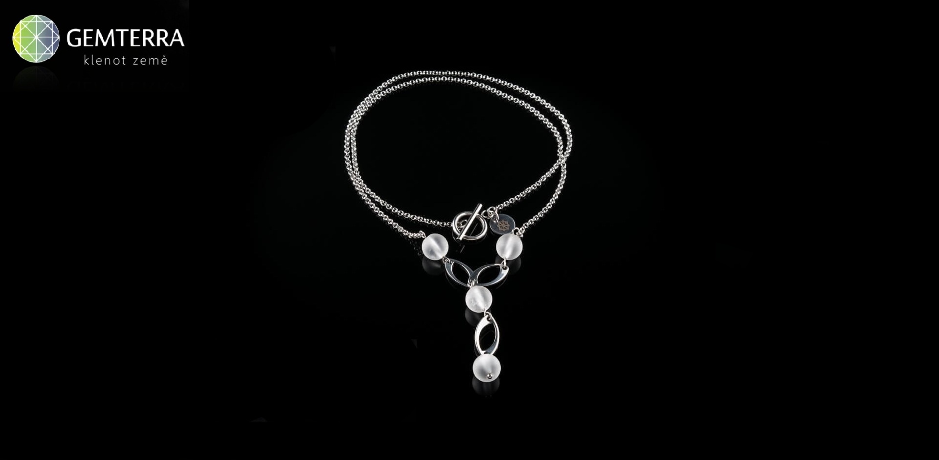 Náhrdelník z křišťálu a chirurgické oceli