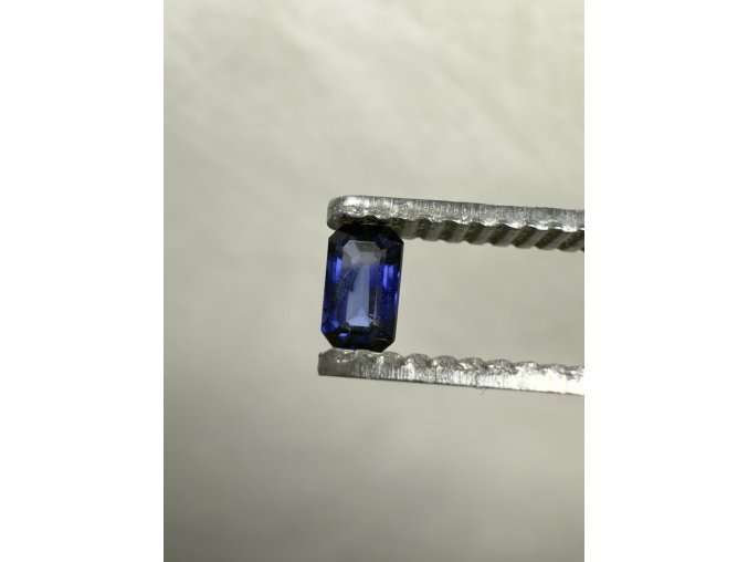 Safír broušený 0.3ct
