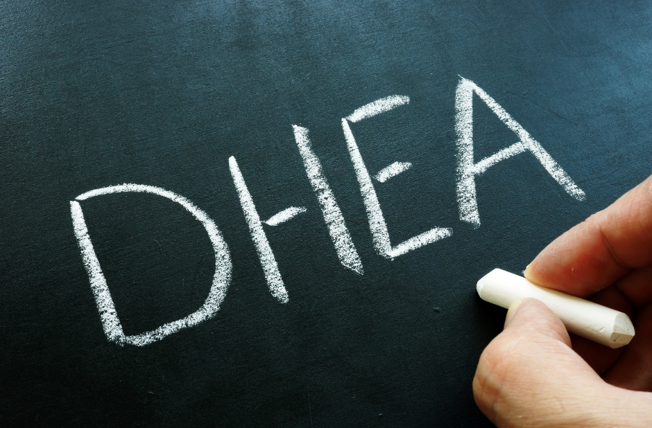 DHEA a DHEA-S: Hormony vitality, energie a hormonální rovnováhy