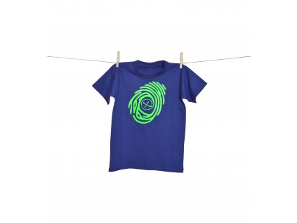 With this T-shirt your child will be easy recognized. It has fingerprint with Geocaching logo in front.