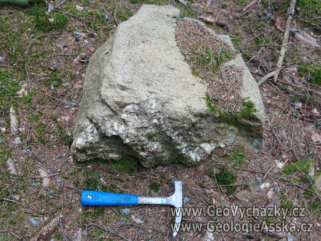 granit-aplit-pegmatit-GeologieAsska.cz-GeoVychazky.cz-01