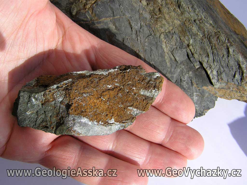 GeologieAsska.cz-GeoVychazky.cz-fyliticka-bridlice-fykodova-skupina-Trojmezi