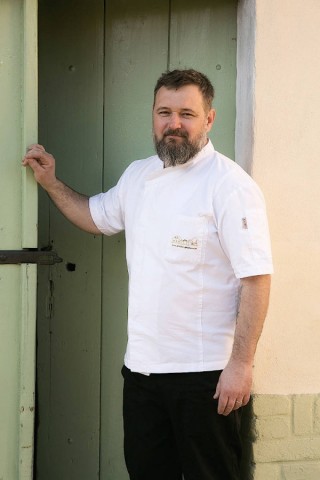 Václav Cír: Sezónní plodiny zažehnou lásku v kuchyni, a ještě ušetří peněženku