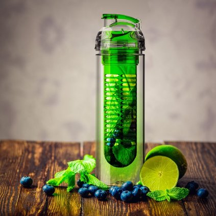 ÖKO palack gyümölcstartó betéttel 800ml zöld