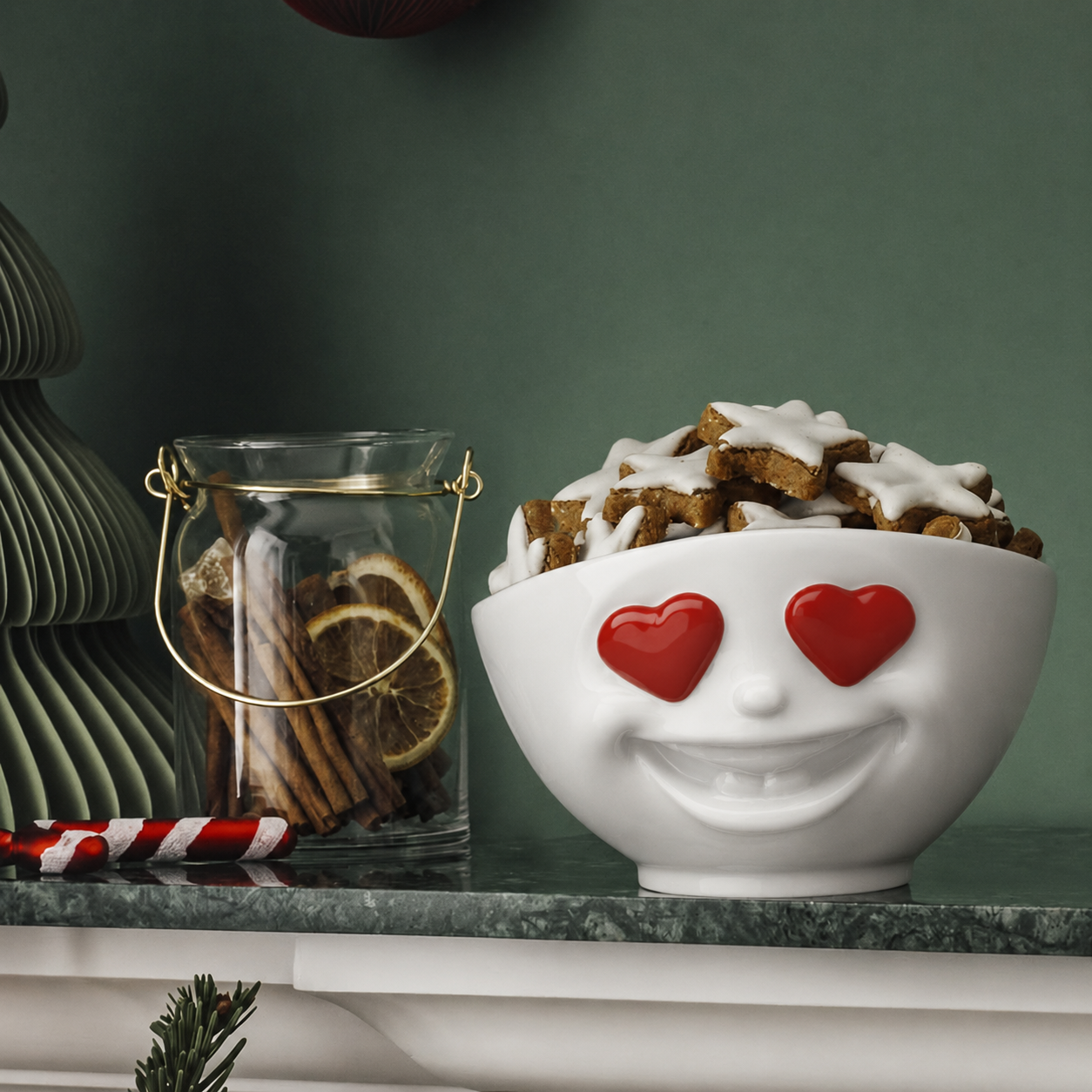 Porcelánová miska Tassen 58products 500 ml Heartful s červenými srdíčky| bílá – detail produktu