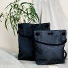 148005 1 designovy batoh indigo ananas cerny 8 l cerna