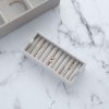 Přihrádka na prstýnky Stackers Grey Velvet Ring Roll | šedobéžová
