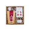 firemny vianocny darcek so sypanym cajom refresh wilfred mandlami v cokolade so skoricou sojovou svieckou cokoladovym srdcieckom folklornymi odznakmi love 1