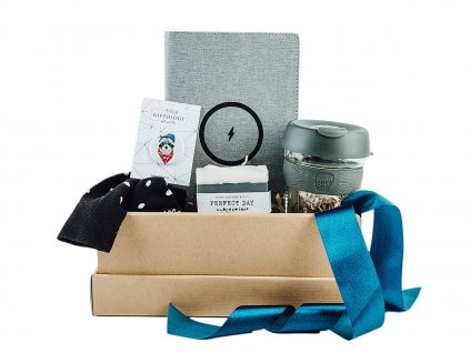 darcek pre muza s keepcup hrncekom prirodnym mydlom perfect day stylovymi bodkovanymi ponozkami fusakle hypster odznakom a zapisnikom s powerbankou 1