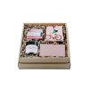 darcek pre zenu s powerbankou ponizkami fusakle prirodnym mydlom almara soap pink magnolia a zdravou sojovou svieckou flower lover giftology 3