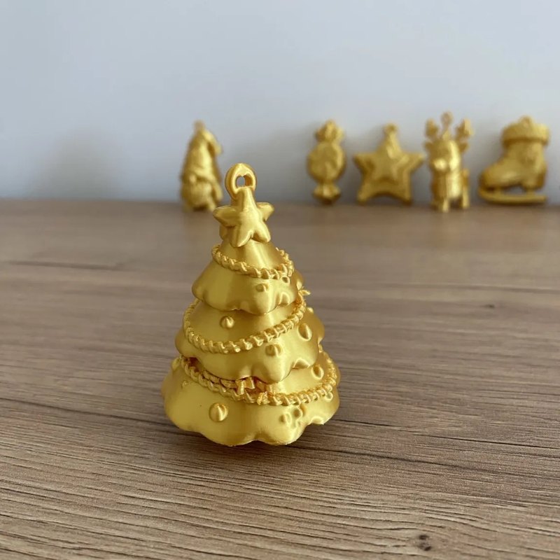 Stromeček s girlandou – vánoční ozdoba z 3D tisku