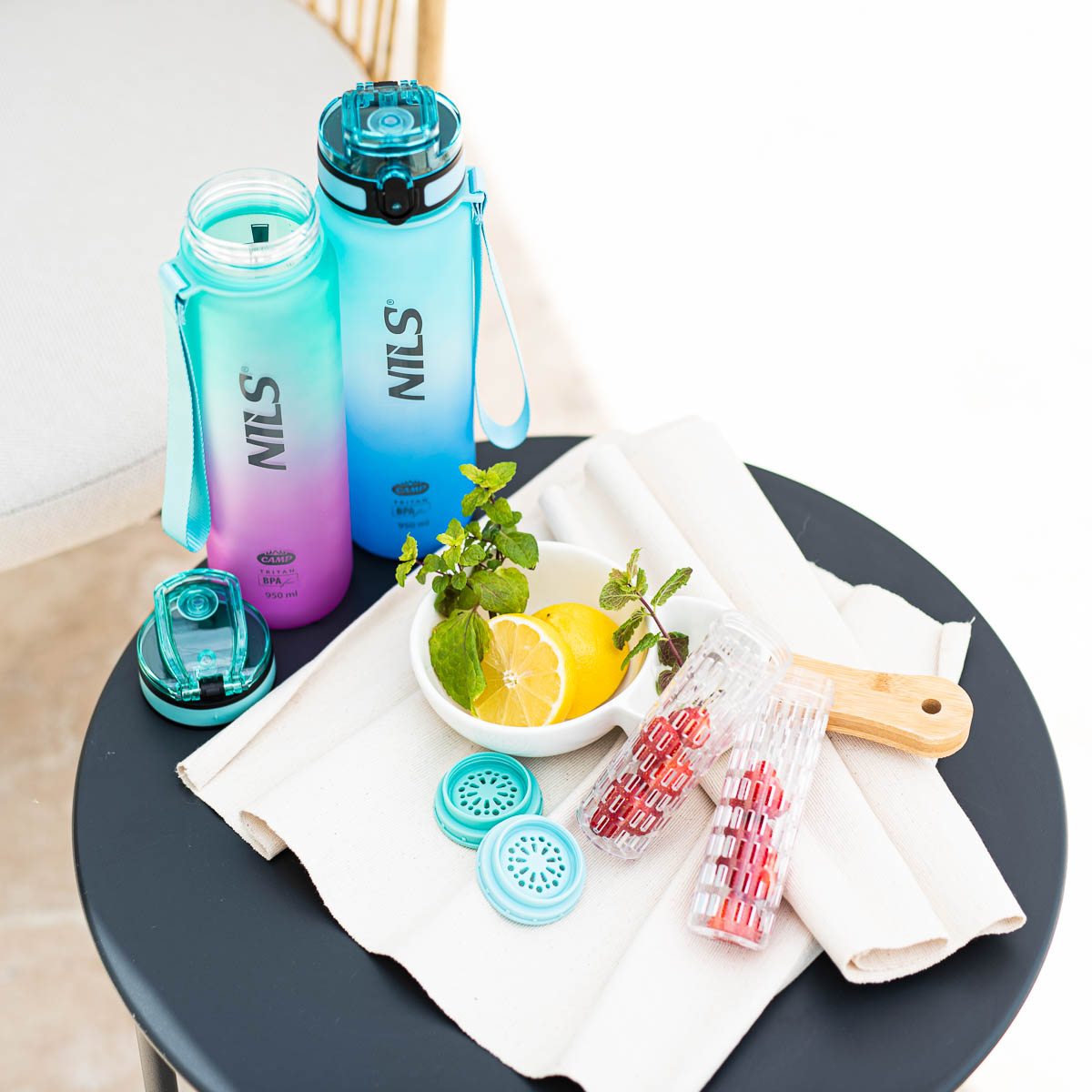 NCD04 ZELENO-RŮŽOVÁ TRITANOVÁ LÁHEV NA PITÍ 950 ML NILS CAMP