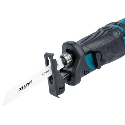 Akkus fűrész 18V XT102730