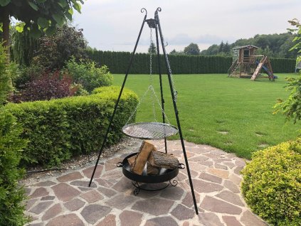 Závěsný gril na trojnožce HRK60 II. jakost
