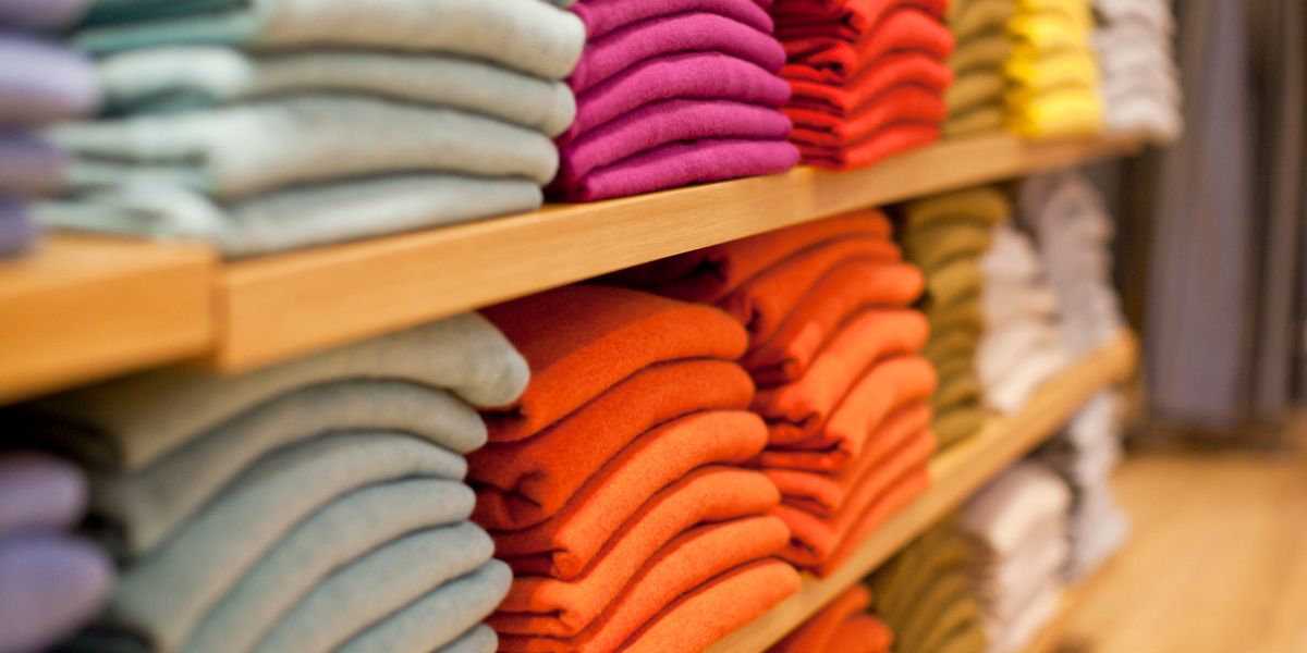 Wie man die Farbe der Kleidung erhält