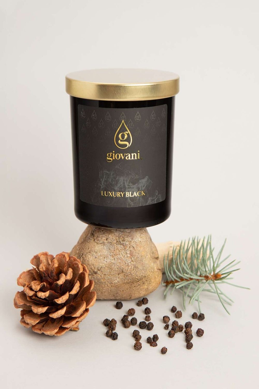 Дизайнерска свещ Giovani, вдъхновена от парфюм LUXURY BLACK