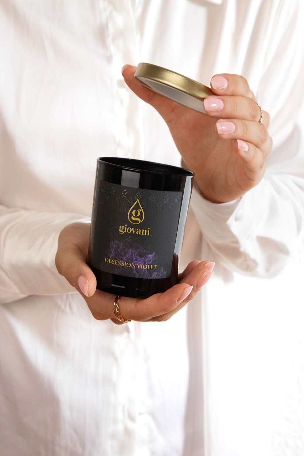 Свещ OBSESSION VIOLET с аромат на парфюм