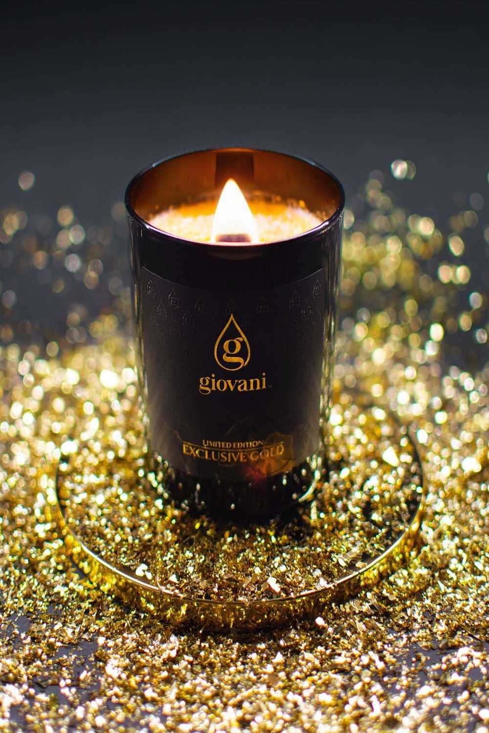 Dizaina Giovani svece iedvesmota no EXCLUSIVE GOLD parfīma