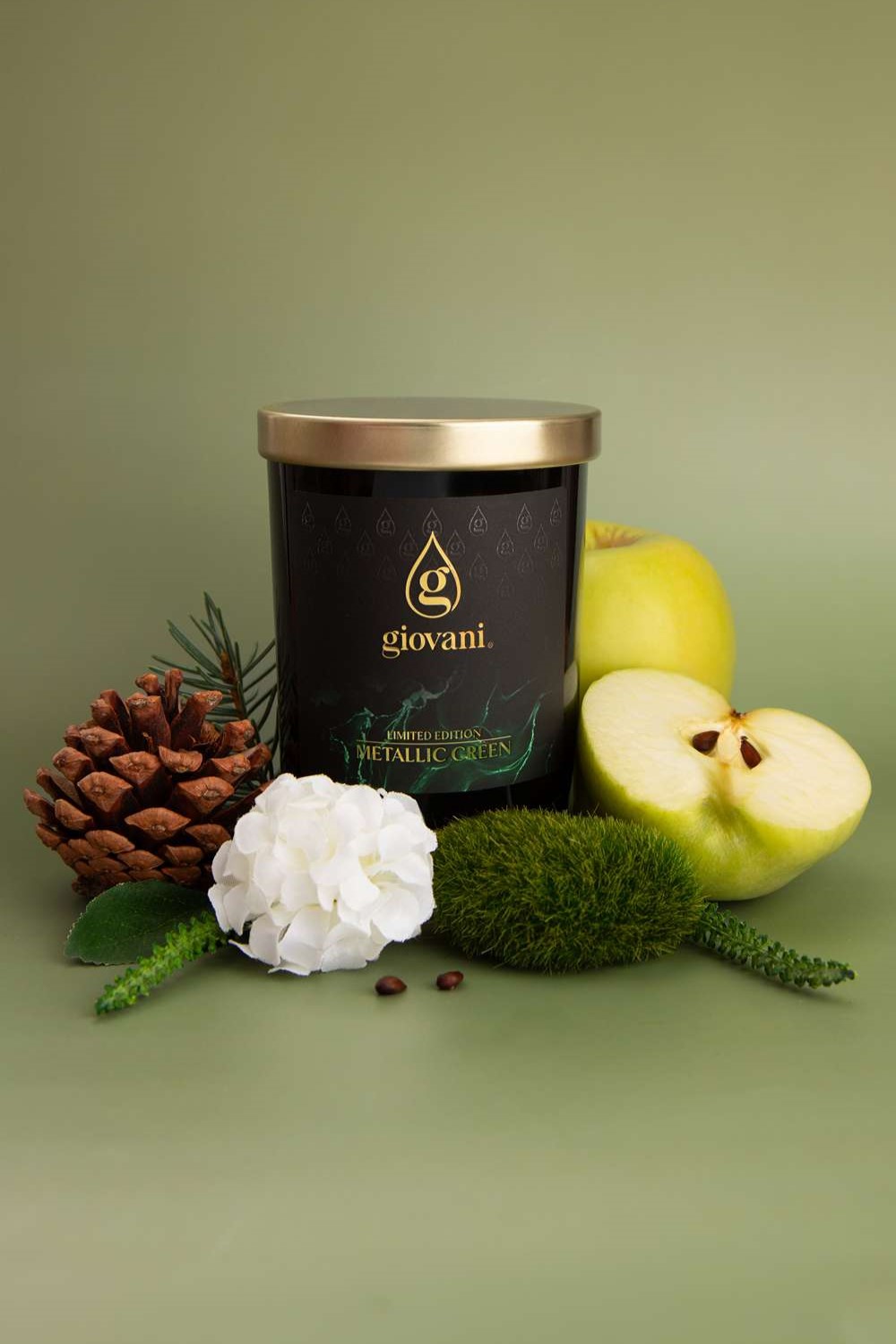 Giovani Aromātiskā svece ar METALLIC GREEN smaržu