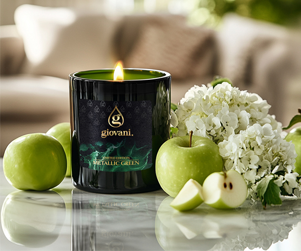 Aromātiskā svece METALLIC GREEN ar Giovani smaržu esenci