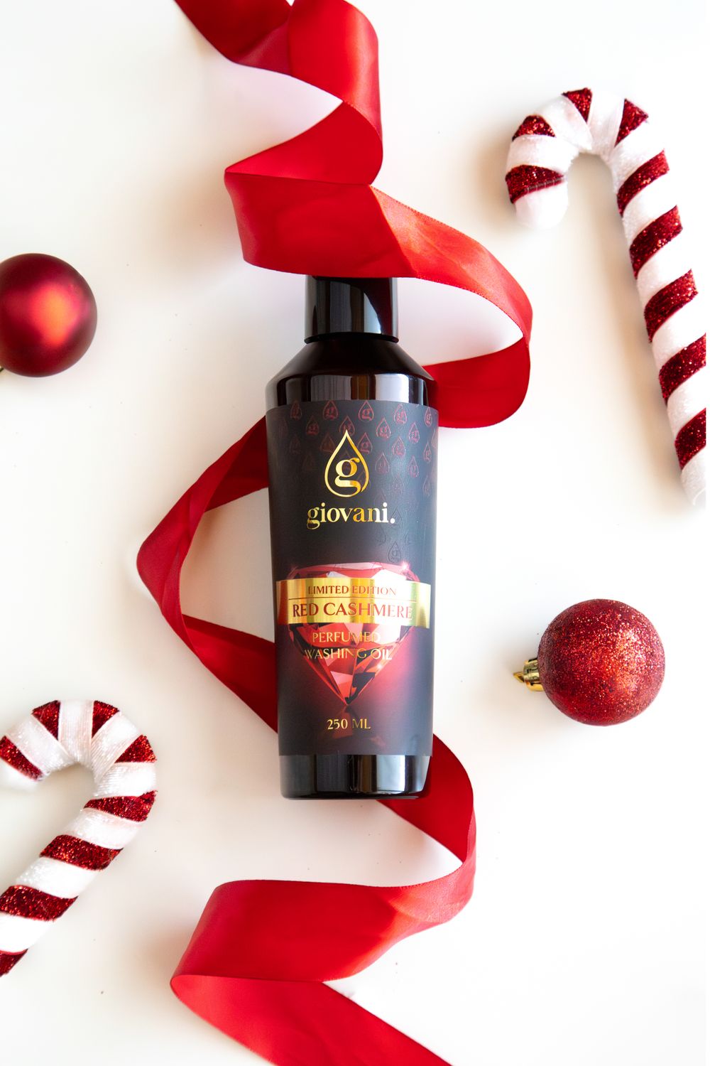 RED CASHMERE Aromātiskā veļas eļļa