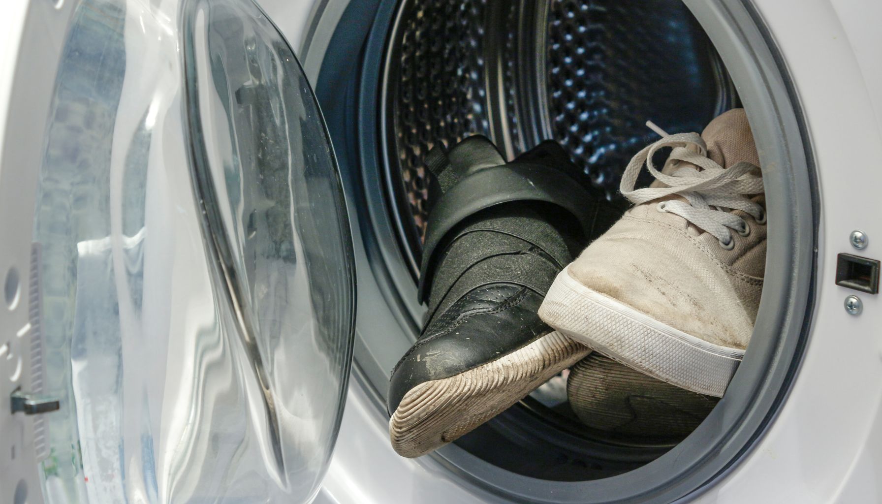 Como lavar sapatilhas na máquina de lavar roupa