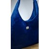 Hobobag kabelka zamatová modrá