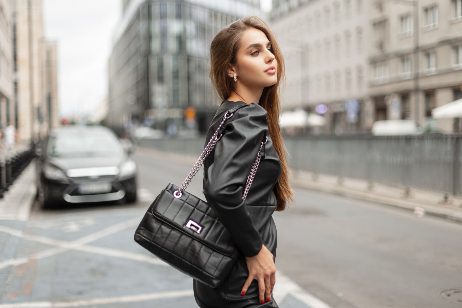 Kabelka Valentino vs. kabelka Guess – který kousek by neměl chybět ve sbírce skutečného milovníka luxusu?