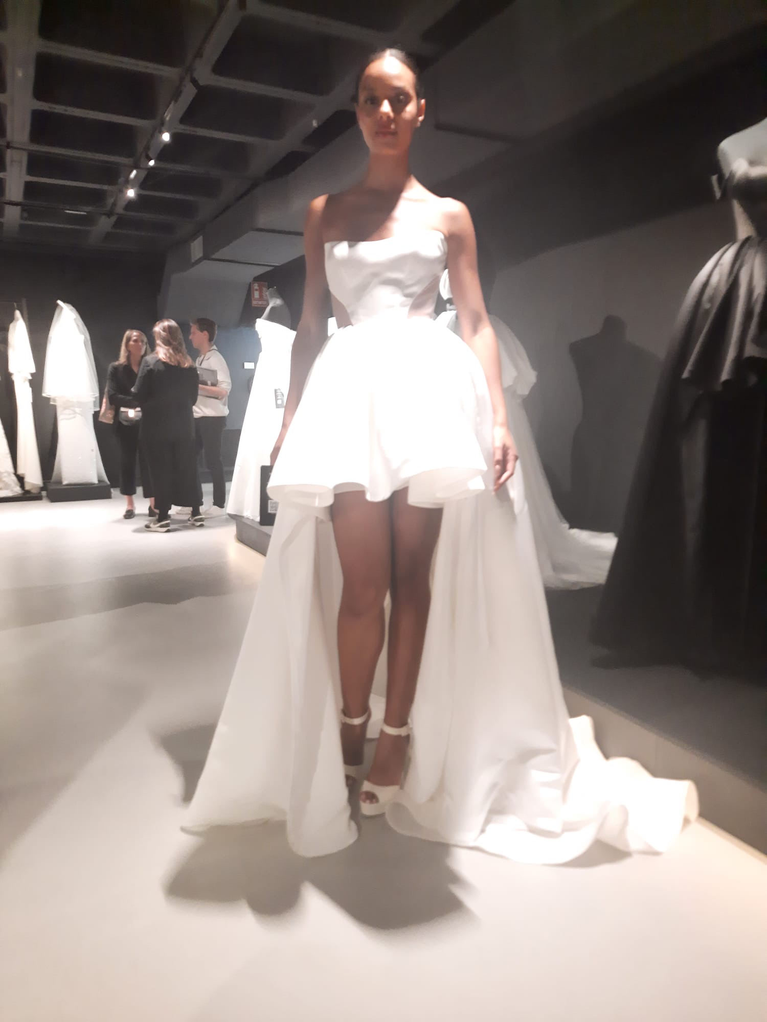 barcelona-bridal-fashion-week-1-vera-wang-2