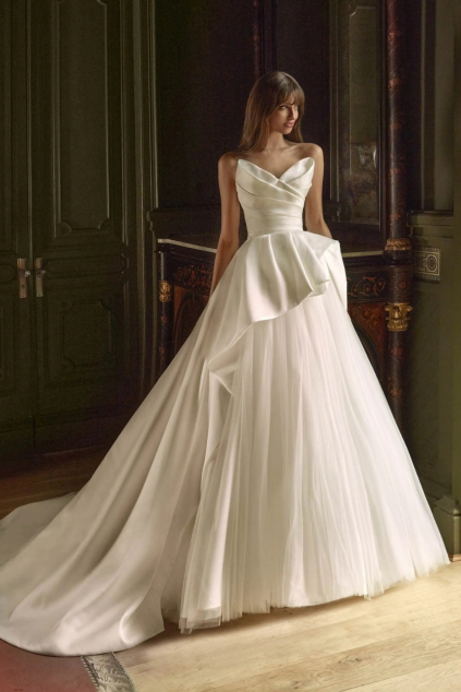 svatebni saty maialyn kolekce nicole milano 2026 objemna tylova sukne mikadovy korzet