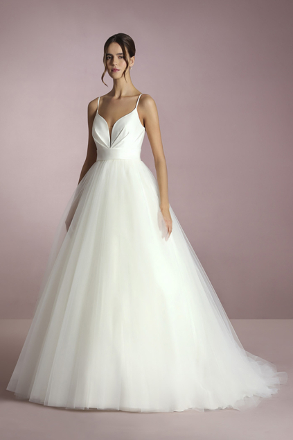 svatebni saty sumiko white one 2025
