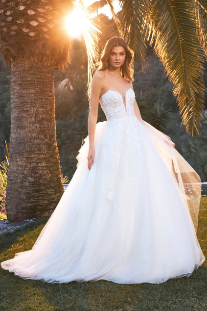 svatebni saty zulma kolekce pronovias tylova sukne krajkovy zivutek bez rukavu bez raminek korzet