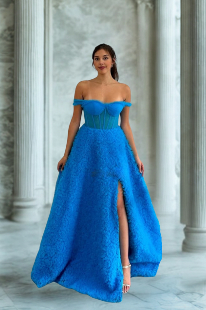 spolecenske maturitni saty modre tylova sukne rozparek korzet se spadlymi raminky