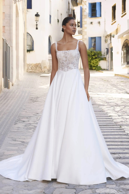 bile svatebni saty freena kolekce white one 2026 hladka mikadova sukne vypasovany krajkovy korzet uzka raminka