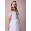 svatebni spolecenske saty galucia kolekce nicole colet tylove splavava sukne tylovy zivutek s krajkovymi kvetinami hluboky vystrih spadla ramena 1
