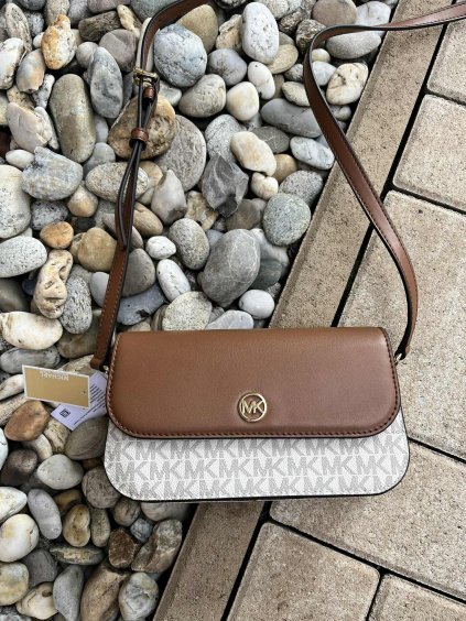 14e533c0 2bbf 4d9a a1a2 7209b8727aec