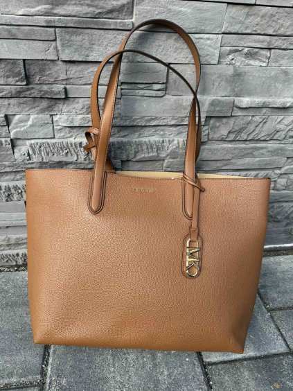 c3a5c2ba f854 4a9c 99b3 fc82afef10a4