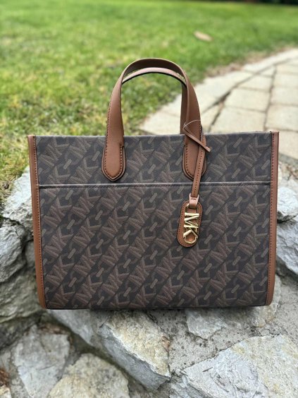 c90db9fa fcd4 4652 9ed6 4ac5602b8d14