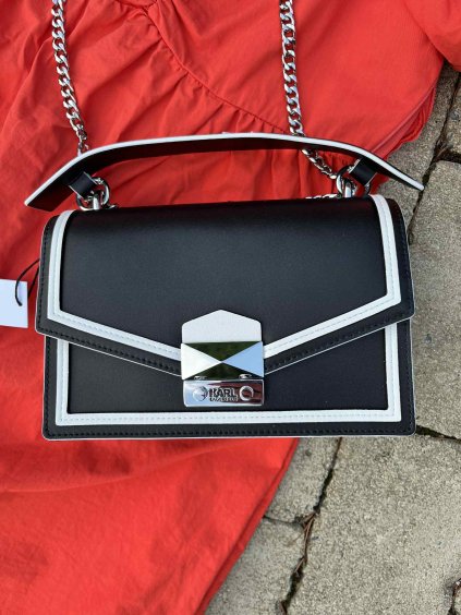 03bd46cf dee4 42ec a398 5a222ff76d50