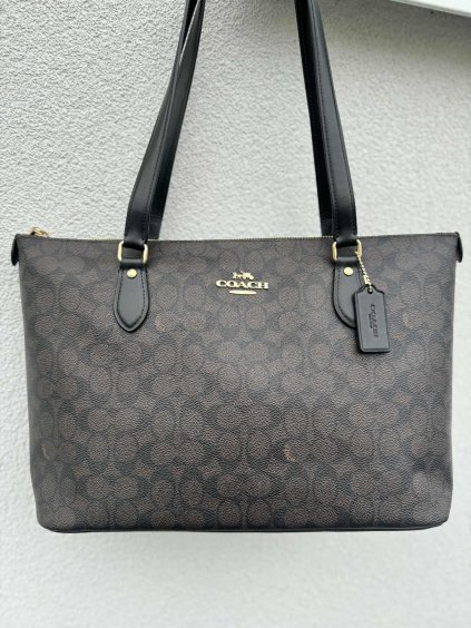 6b166324 2424 4dd3 93d1 e5857f7ef951