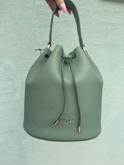 7c21de60 d15d 4bed af67 6c30e42fa482