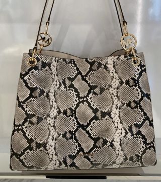 Michael Kors Christina🖤 179eur🖤