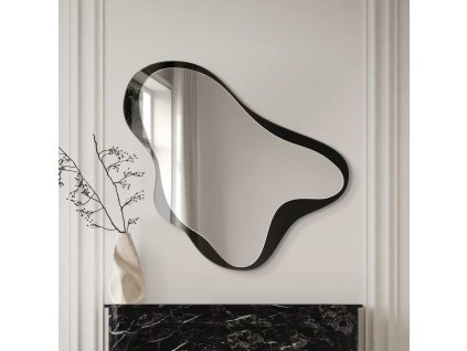 Dekorativní černé zrcadlo Obses v organickém tvaru. GieraDesign